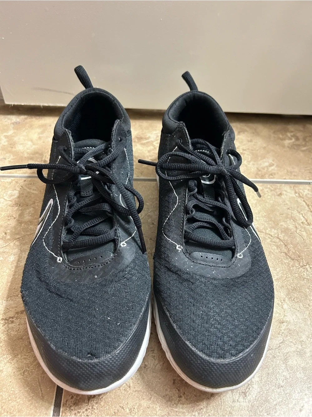 Nike Men’s Black Low-Top Knit Sneakers